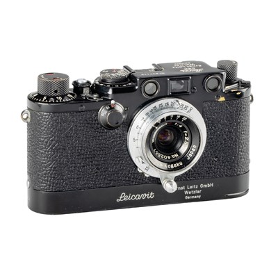 Lot 64 - Leica IIIf + Leicavit black paint + W-Nikkor 4/2.5cm