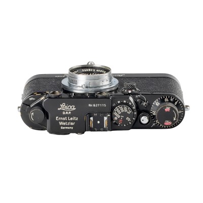 Lot 64 - Leica IIIf + Leicavit black paint + W-Nikkor 4/2.5cm