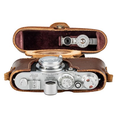 Lot 72 - Leica If Black Dial