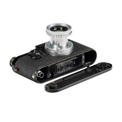 Lot 78 - Leica IIIg black 'Swedish Military'
