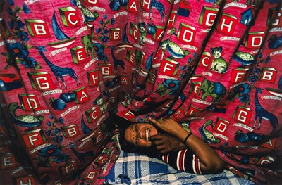 Lot 8 - MARY ELLEN MARK (1940–2015)