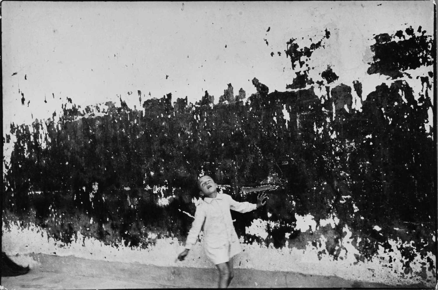 Lot 12 - HENRI CARTIER-BRESSON (1908–2004)