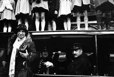 Lot 13 - HENRI CARTIER-BRESSON (1908–2004)