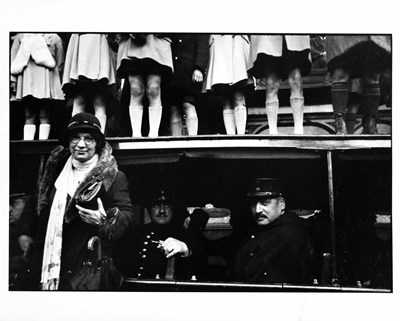 Lot 13 - HENRI CARTIER-BRESSON (1908–2004)
