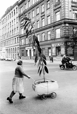 Lot 20 - FRANZ HUBMANN (1914–2007)