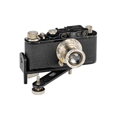 Lot 9 - Leica II Mod.D Black + Hektor 2.5/5cm