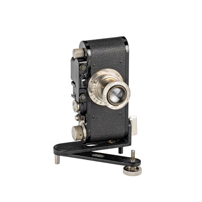Lot 9 - Leica II Mod.D Black + Hektor 2.5/5cm