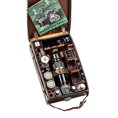 Lot 11 - Leica Standard Outfit "Dr.E.Rost"