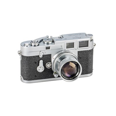 Lot 25 - Leica M3 Chrome Outfit