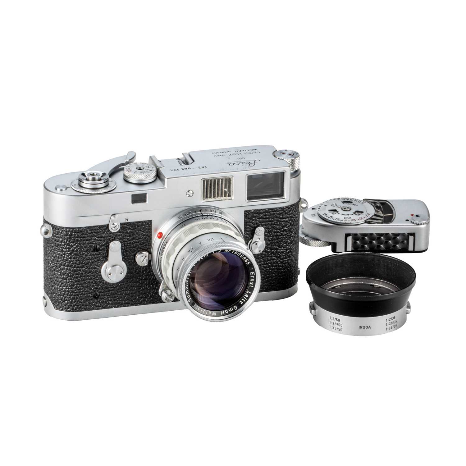 Lot 29 - Leica M2 + Summicron 2/5cm