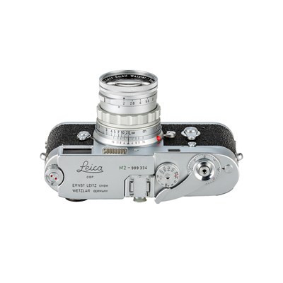 Lot 29 - Leica M2 + Summicron 2/5cm