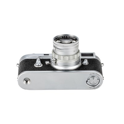 Lot 29 - Leica M2 + Summicron 2/5cm