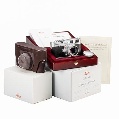 Lot 35 - Leica M6J