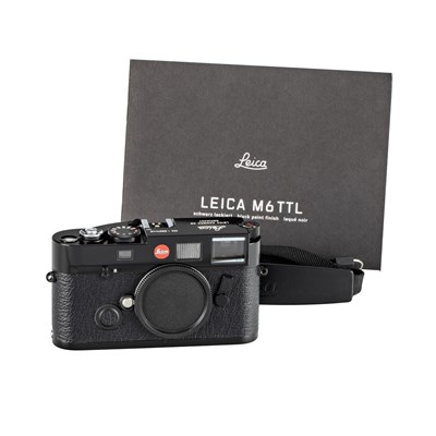Lot 36 - Leica M6 Millenium Black Paint Body