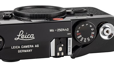Lot 36 - Leica M6 Millenium Black Paint Body