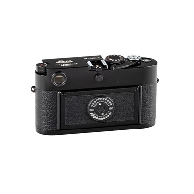 Lot 36 - Leica M6 Millenium Black Paint Body