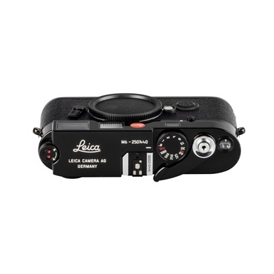 Lot 36 - Leica M6 Millenium Black Paint Body