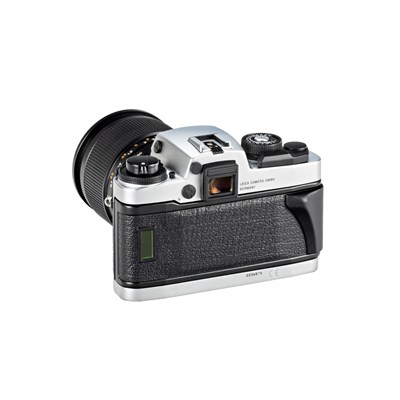 Lot 61 - Leica  R7 chrome Set