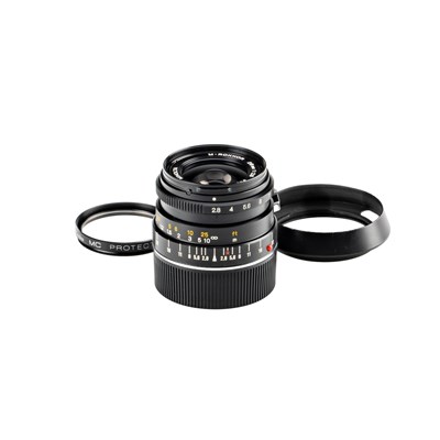 Lot 73 - Minolta CLE + M-Rokkor 2/40mm + 2.8/28mm