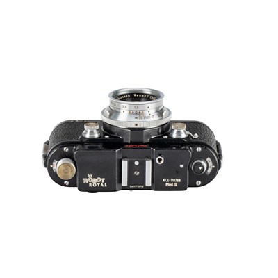 Lot 77 - Berning Robot Royal Mod.III Black