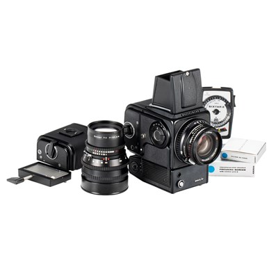 Lot 121 - Hasselblad 500 E/LM Outfit