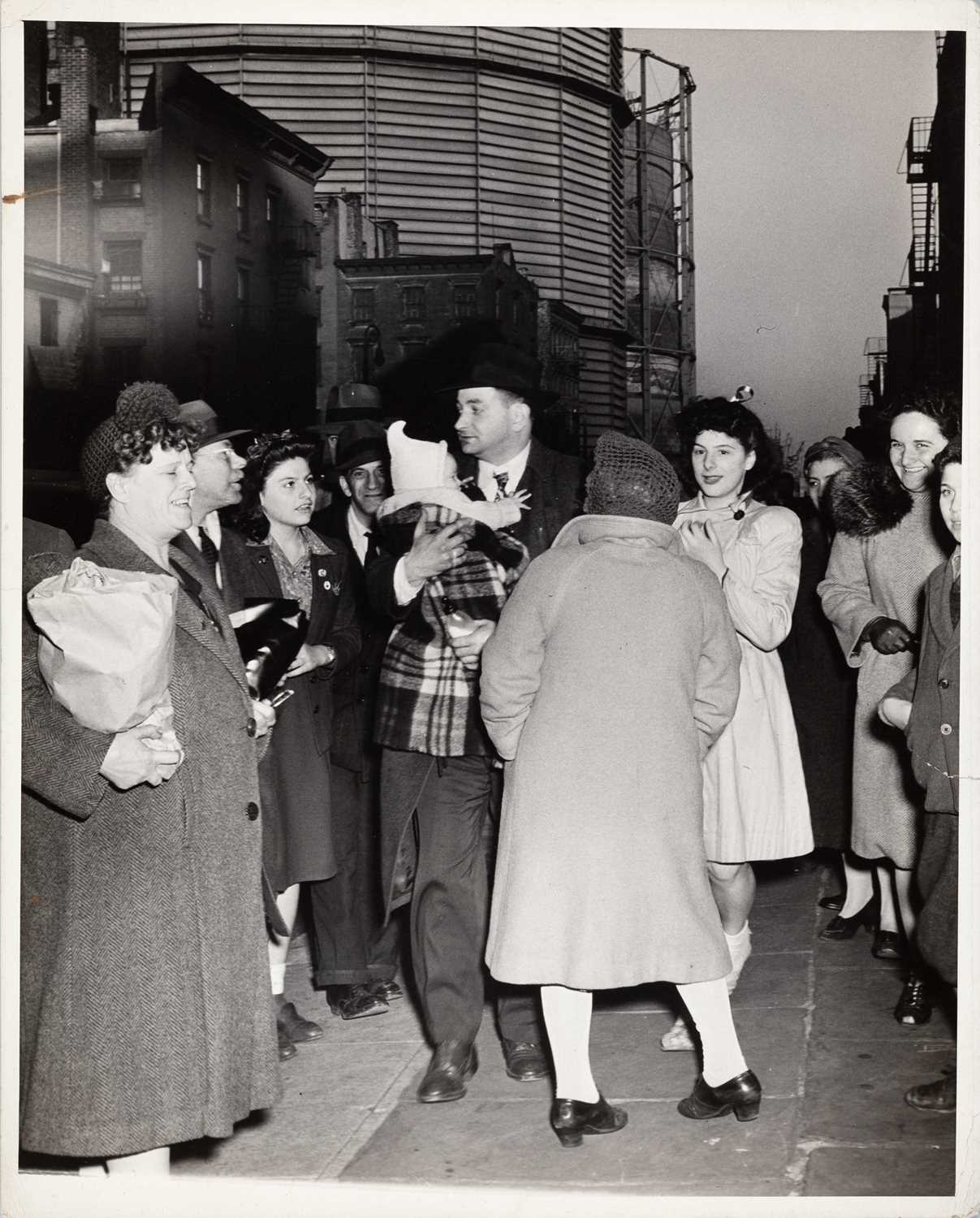 Lot 35 - WEEGEE (1899–1968)