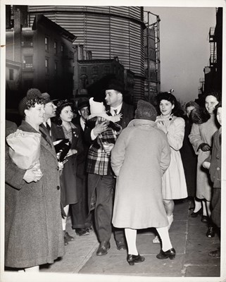 Lot 35 - WEEGEE (1899–1968)