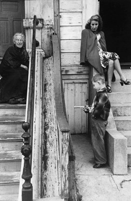 Lot 45 - HENRI CARTIER-BRESSON (1908–2004)
