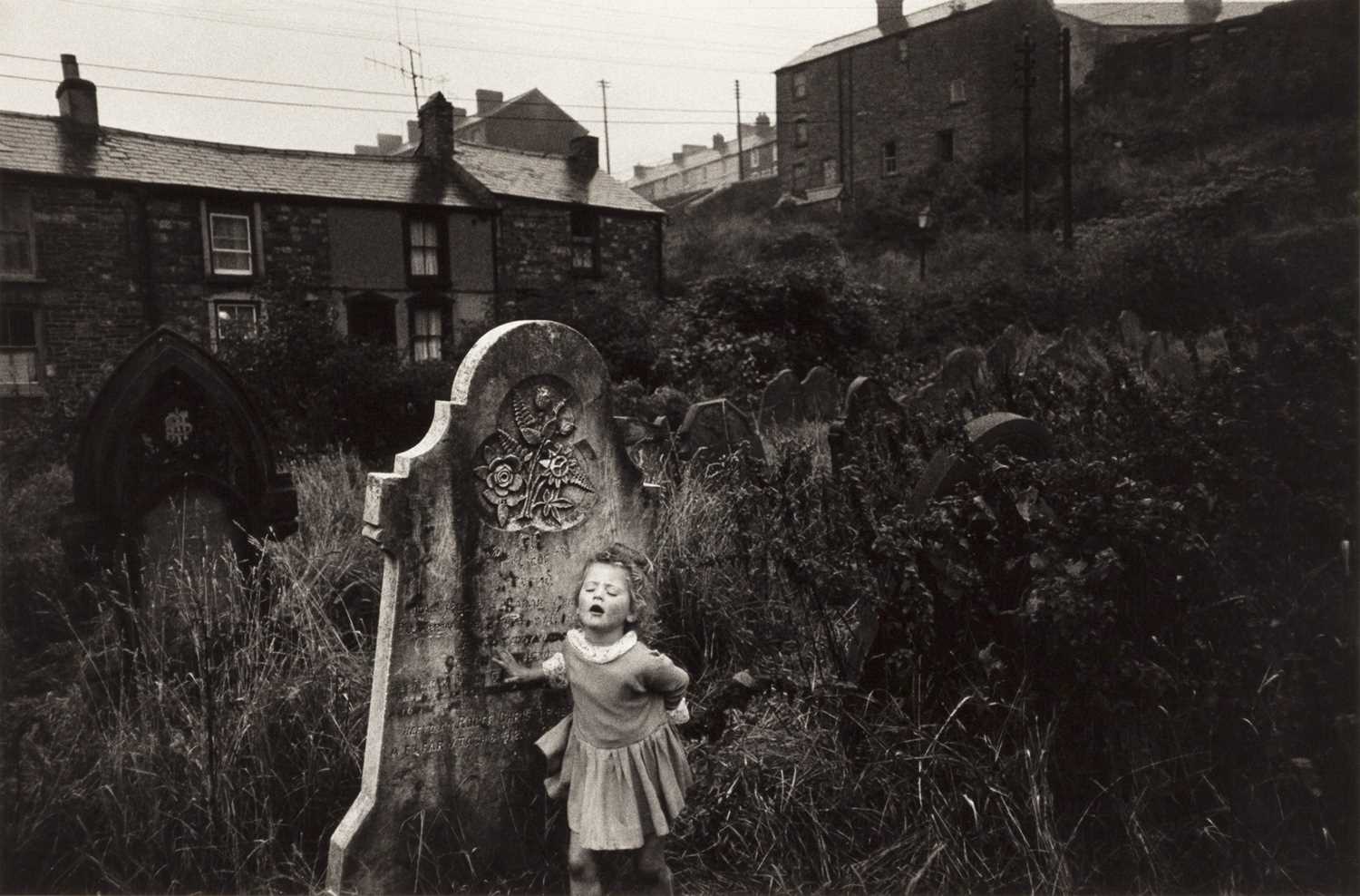 Lot 155 - BRUCE DAVIDSON (*1933)