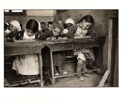 Lot 162 - CONSTANTINE MANOS (*1934)