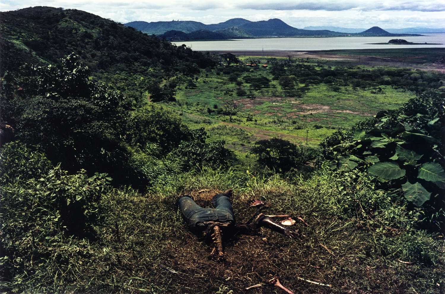 Lot 201 - SUSAN MEISELAS (*1948)